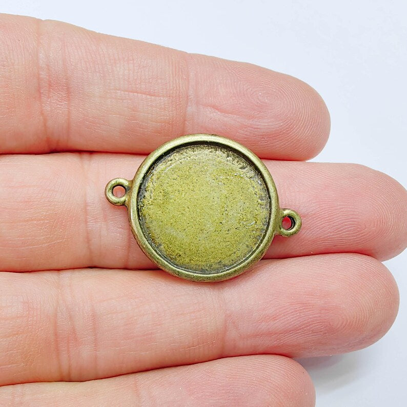Round Connector Pendant 31x23mm, 20mm Bezel Setting, Antique Bronze Plated Jewelry Base G37587