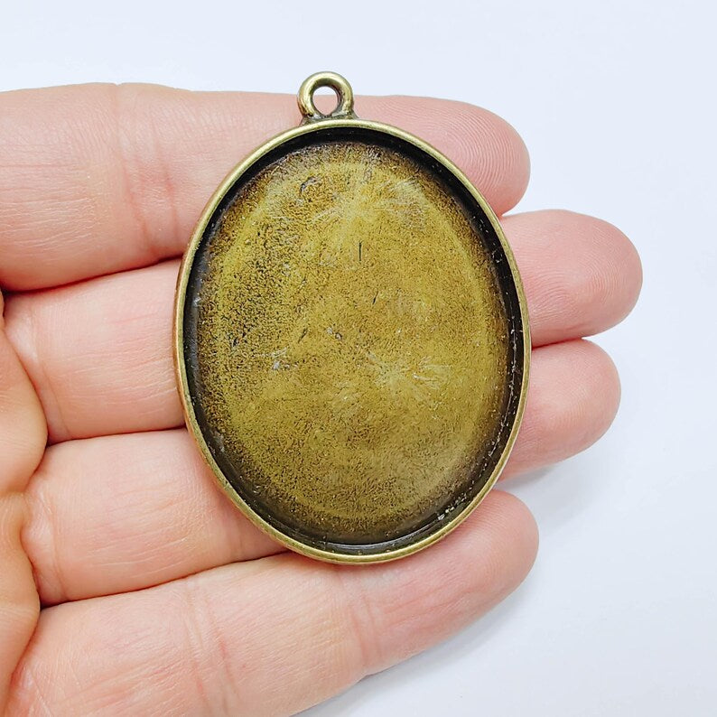 Large Oval Pendant Blanks, Resin Bezel Base, Mosaic Mountings, Antique Bronze Plated 50x40mm G37619