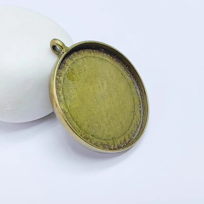 Round Pendant Blanks, Resin Bezel Bases, Mosaic Mountings, Antique Bronze Plated (40mm) G37621