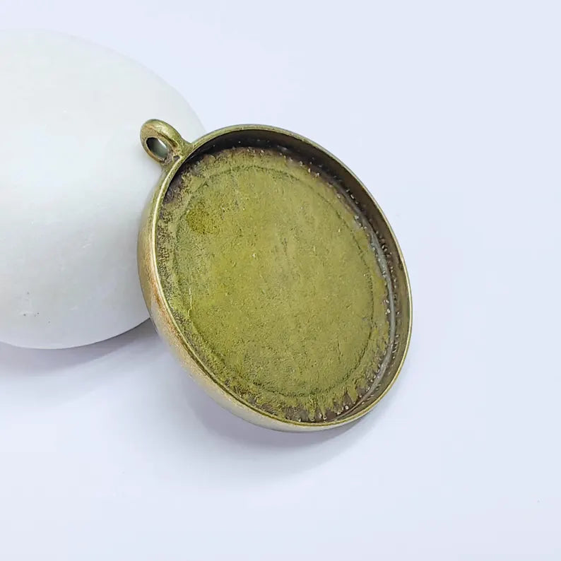 Round Pendant Blanks, Resin Bezel Bases, Mosaic Mountings, Antique Bronze Plated (40mm) G37621