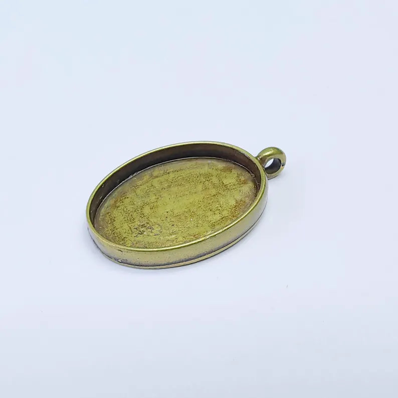 Oval Pendant Blanks, Resin Bezel Bases, Mosaic Mountings, Antique Bronze Plated (30x22mm) G37599