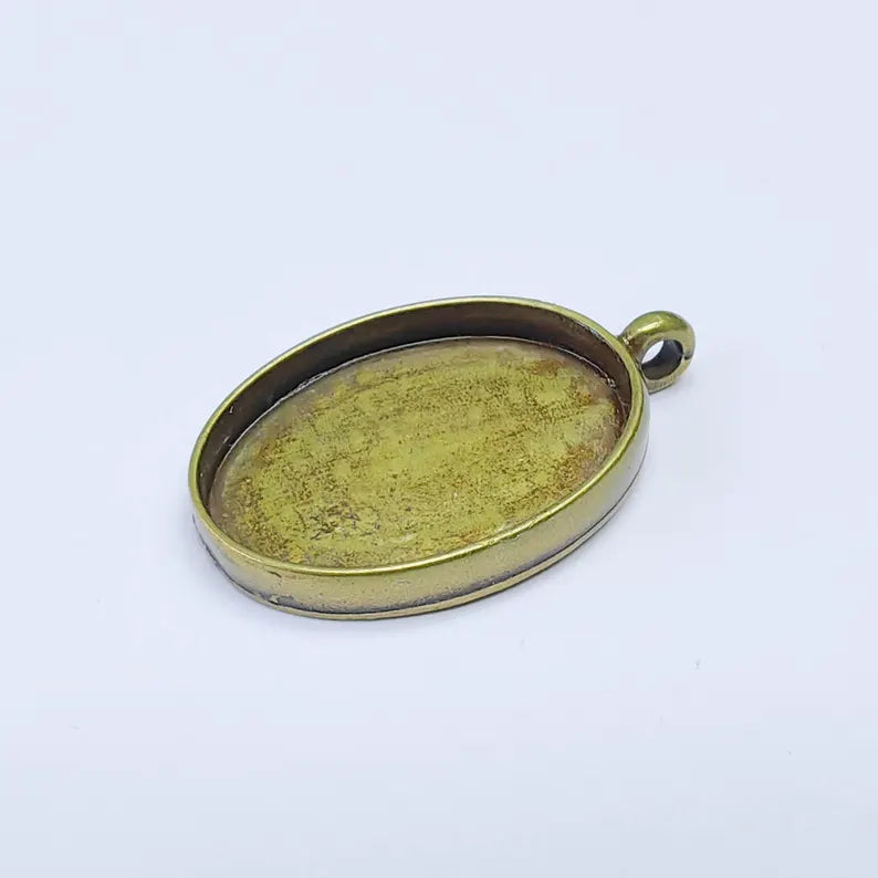 Oval Pendant Blanks, Resin Bezel Bases, Mosaic Mountings, Antique Bronze Plated (30x22mm) G37599