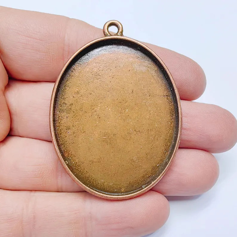 Large Oval Pendant Blanks, Resin Bezel Base, Mosaic Mountings, Antique Copper Plated 50x40mm G37600