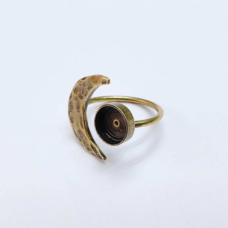 Crescent Moon Adjustable Ring, 8mm Bezel Setting, Antique Bronze Ring Base, G37630
