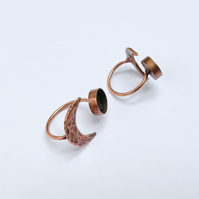 Crescent Moon Adjustable Ring, 10mm Bezel Setting, Antique Copper Ring Base, G37640
