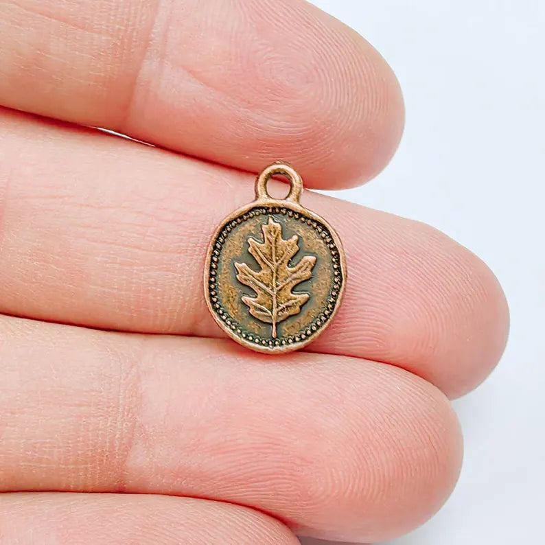 4 Oak Leaf Charm, Double Sided Pendant, Jewelry Making Supplies, Antique Copper Plated, 16x13mm G37642