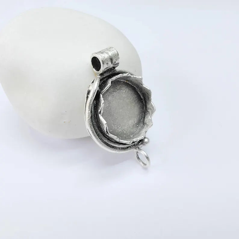 Organic Oval Pendant Base, Textured Bezel Setting for Resin Jewelry, Antique Silver, 35x23mm, G37643