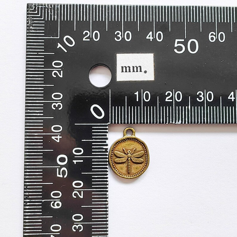 4 Dragonfly Charm, Double Sided Pendant, Nature Bracelet Earring Supply, Antique Bronze Plated 16x13mm G37649