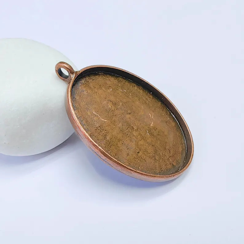 Large Oval Pendant Blanks, Resin Bezel Base, Mosaic Mountings, Antique Copper Plated 50x40mm G37606