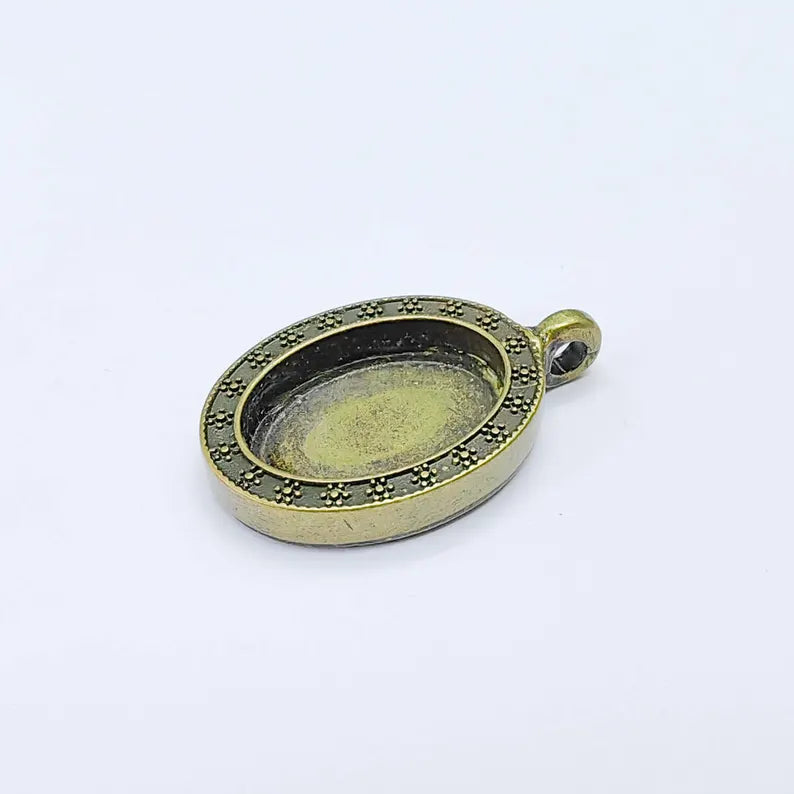 Oval Pendant Blanks, Resin Bezel Bases, Mosaic Mountings, Antique Bronze Plated (18x13mm) G37675