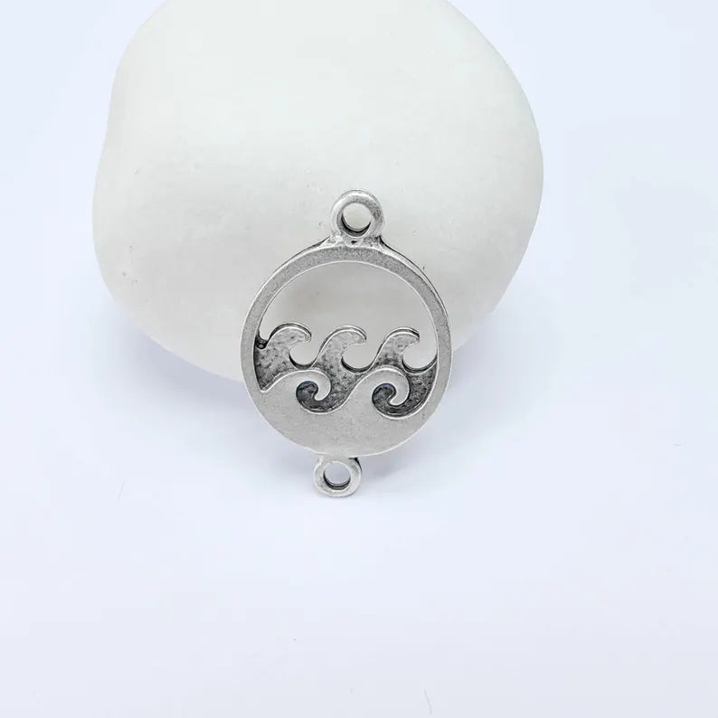 2 Wave Circle Connector, Ocean Motif Jewelry Link, Antique Silver Design, G37680