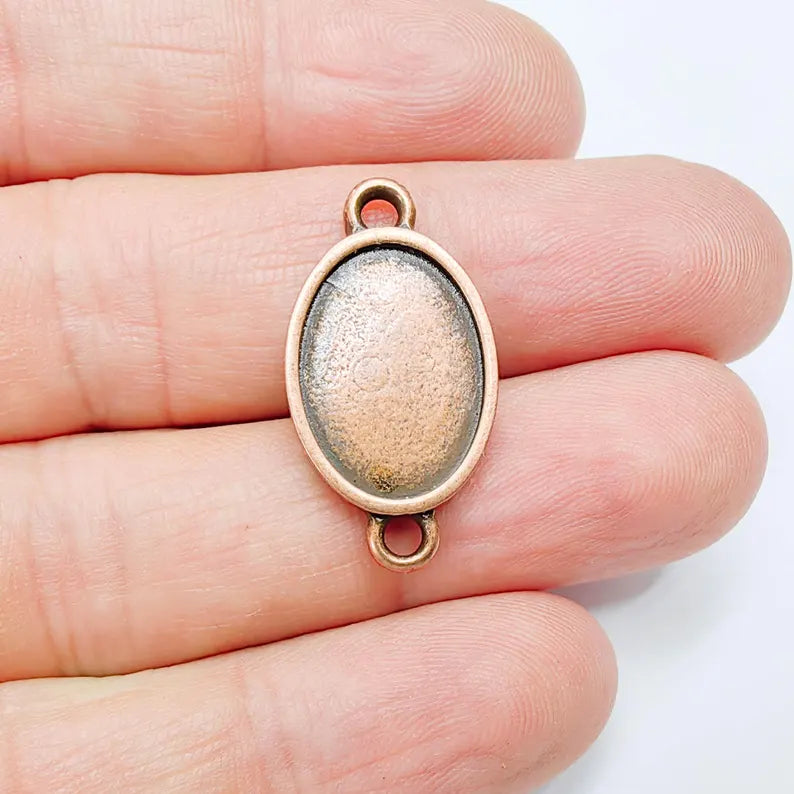 Oval Connector Bezel, Resin Pendant Blank Base, Cabochon Mounting, Antique Copper Plated (18x13mm) G37683