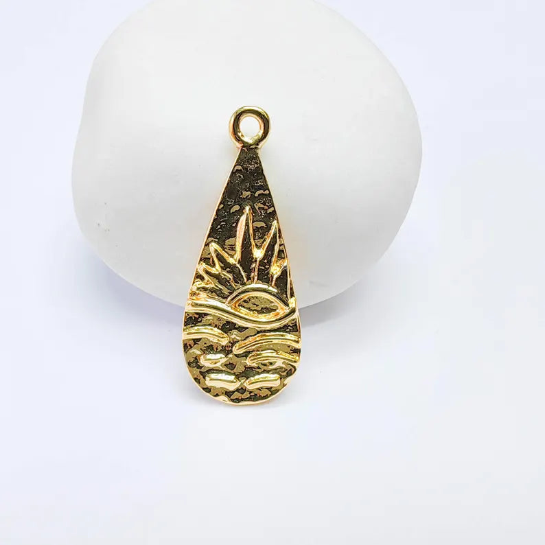 Ocean Sun Charm, Abstract Sea Horizon Design, 24K Gold, Jewelry Finding, 33x13mm G37691