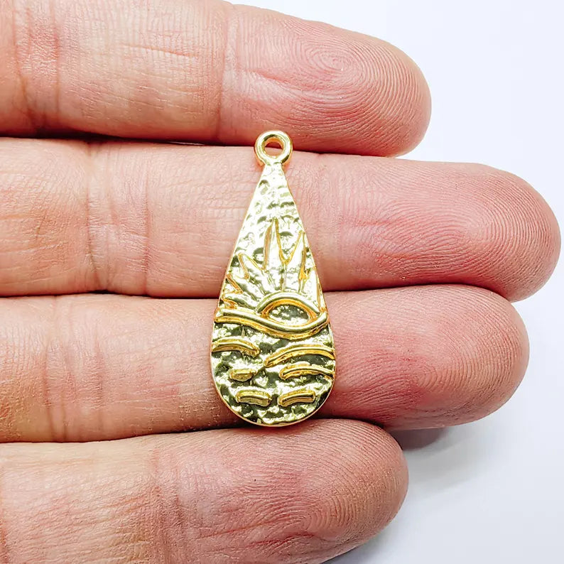 Ocean Sun Charm, Abstract Sea Horizon Design, 24K Gold, Jewelry Finding, 33x13mm G37691