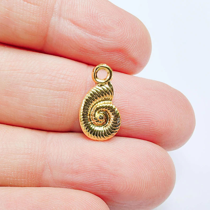 4 Spiral Shell Charm, Nautilus Pendant, 24K Gold Color, Zamac Jewelry Finding, 16x9mm, G37693
