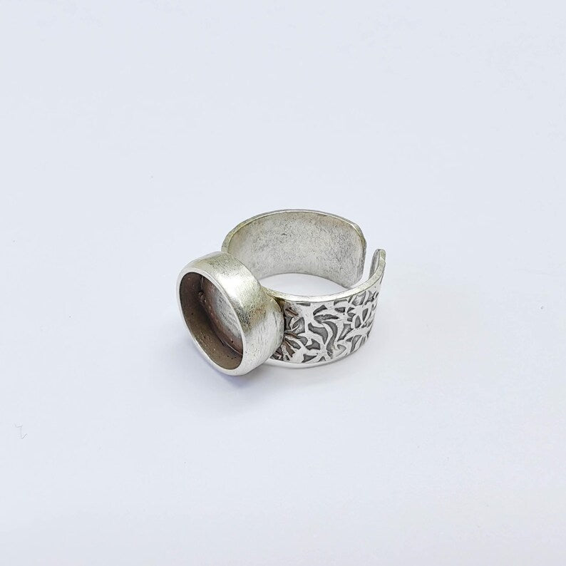 Adjustable Ring Base, 12mm Bezel Ring, Antique Silver Plated Brass Band, Zamac Setting G37694