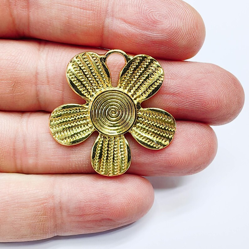 Flower Spiral Charm, Textured Floral Design, 24k Gold Color, Jewelry Finding, 33mm, G37706