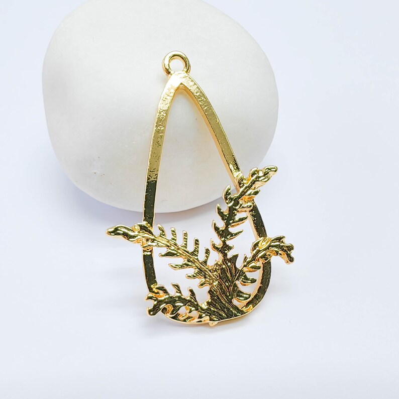 Teardrop Fern Leaf Charm, Botanical Nature Design, 24k Gold Color, Jewelry Finding, 45x29mm, G37708