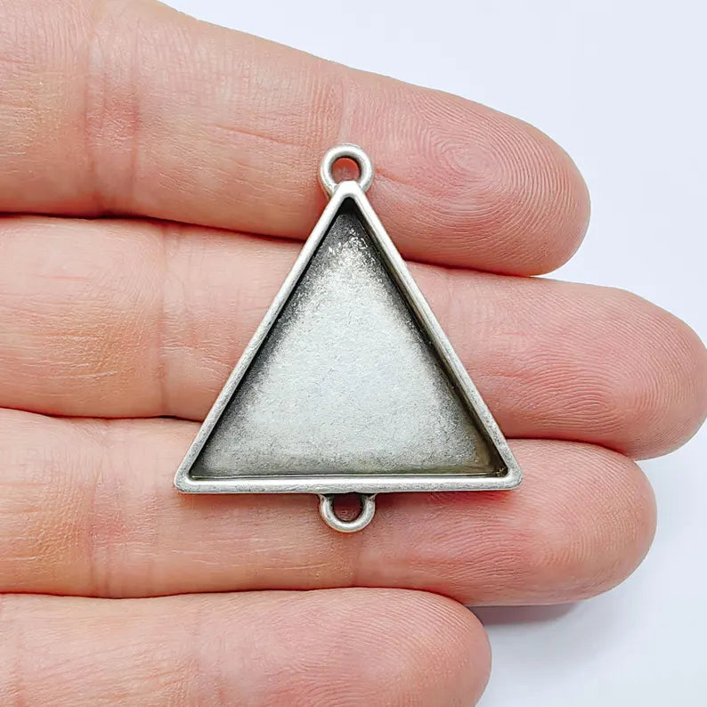 Triangle Bezel Connector, 30mm Pendant Setting, Antique Silver Jewelry Making Link, G37622