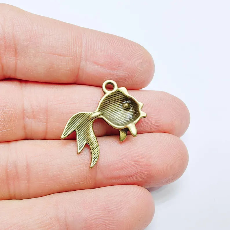2 Goldfish Charm Pendant, Detailed Fish Design, Antique Bronze Plated, 27x18mm, G37720