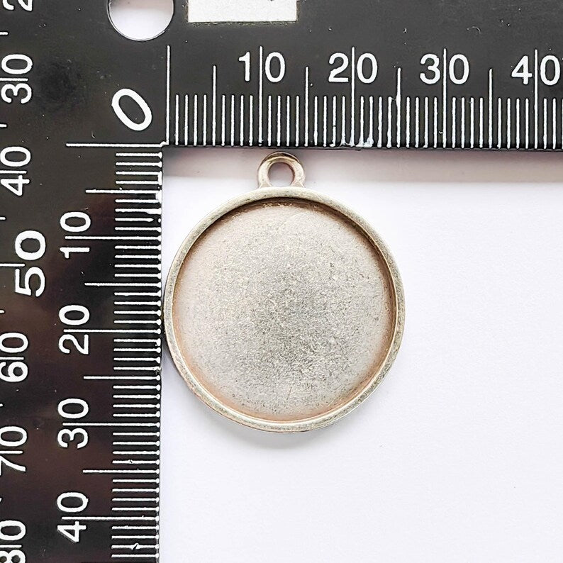 Round Bezel Pendant, 25mm Inner Size, Antique Silver Plated, Zamac Jewelry Finding, 31x26mm, G37721