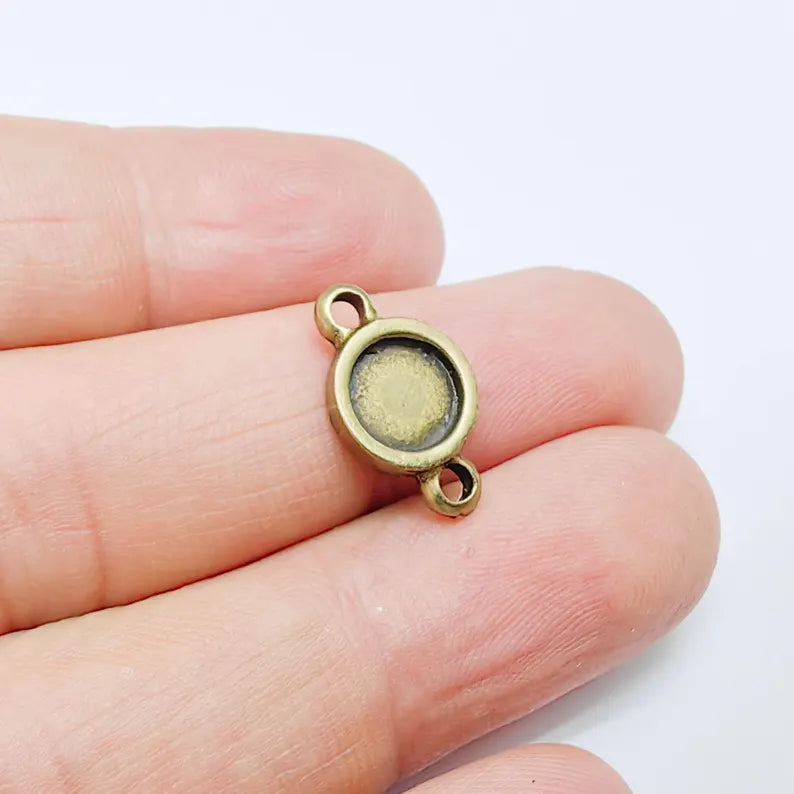4 Round Cabochon Connector, Bracelet Necklace Blank, 8mm Bezel, Antique Bronze Plated, G37736