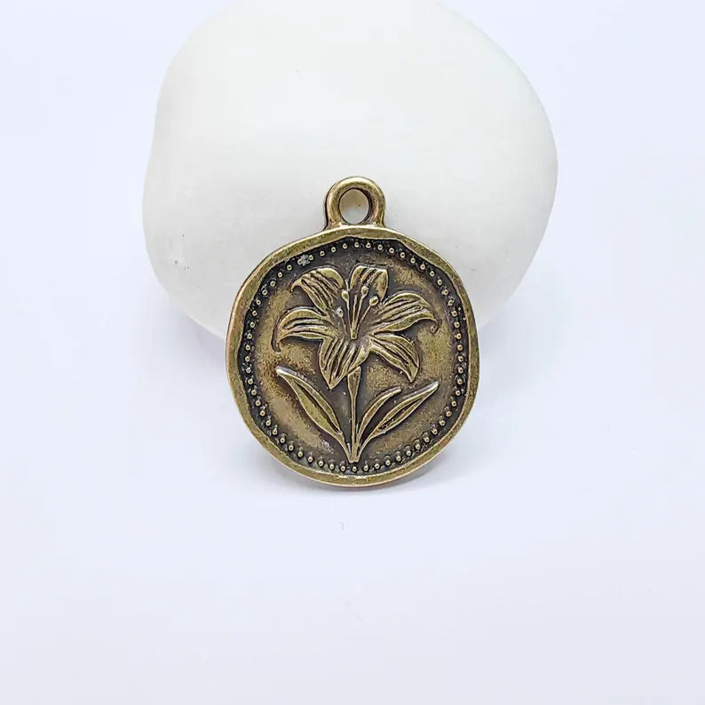 Lily Flower Charm Pendant, Botanical Coin Design, Bronze Plated, 29x24mm, G37744
