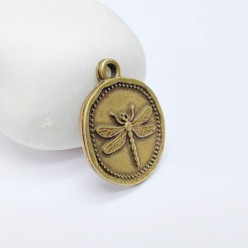 Dragonfly Charm Pendant, Round Botanical Coin Design, Copper Plated, 29x24mm, G37750
