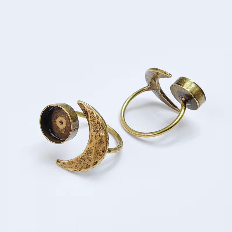 Crescent Moon Adjustable Ring, 10mm Bezel Setting, Antique Bronze Ring Base, G37627
