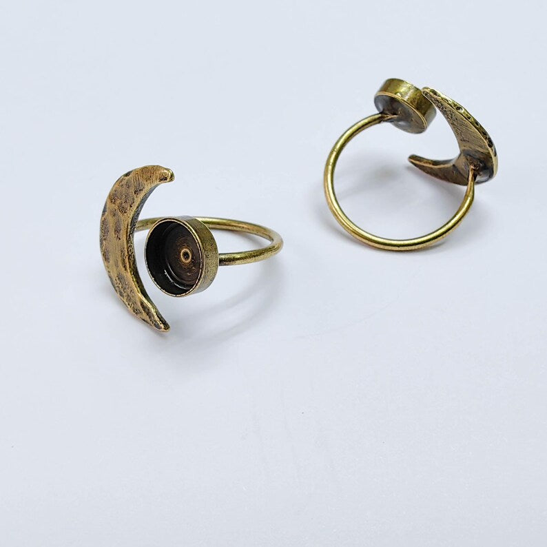 Crescent Moon Adjustable Ring, 8mm Bezel Setting, Antique Bronze Ring Base, G37630