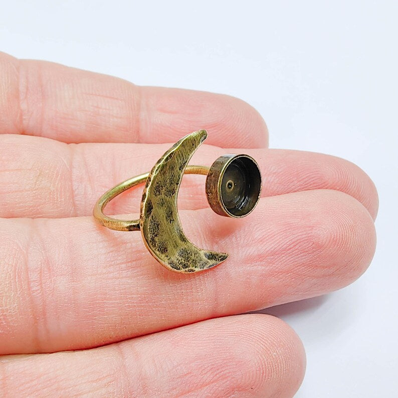 Crescent Moon Adjustable Ring, 8mm Bezel Setting, Antique Bronze Ring Base, G37630