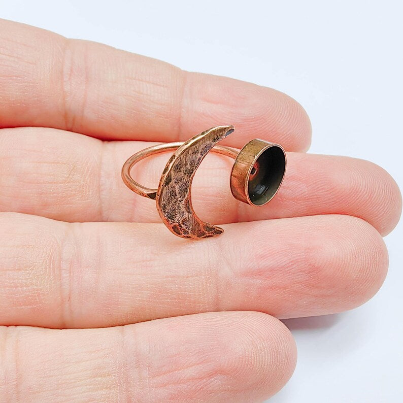 Crescent Moon Adjustable Ring, 10mm Bezel Setting, Antique Copper Ring Base, G37640