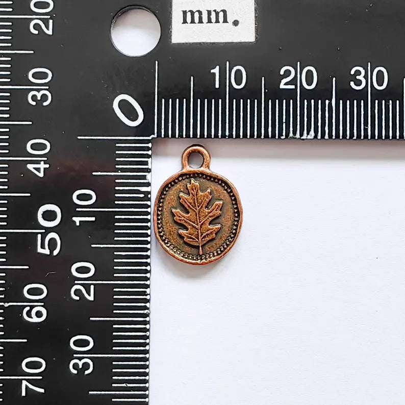 4 Oak Leaf Charm, Double Sided Pendant, Jewelry Making Supplies, Antique Copper Plated, 16x13mm G37642