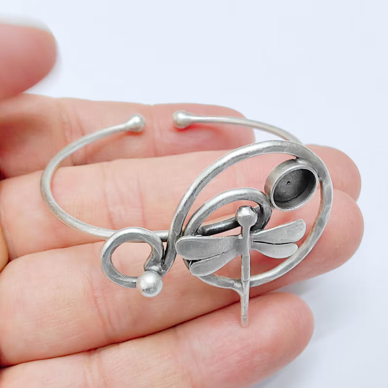 Dragonfly Adjustable Bracelet Base, Round 8mm Bezel, Antique Silver Finish, G37658