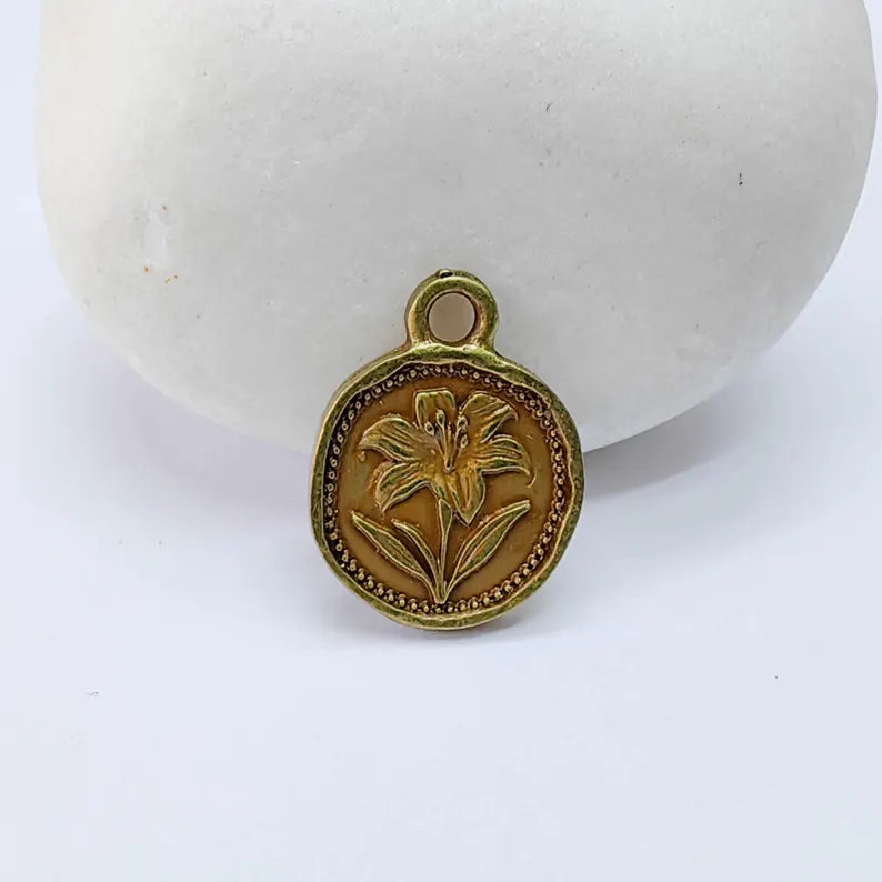 4 Lily Flower Charm, Double Sided Floral Pendant, Plant Earring, Antique Bronze Plated 16x13mm G37659