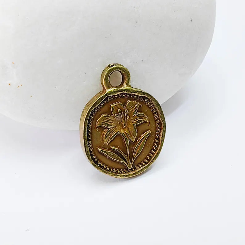 4 Lily Flower Charm, Double Sided Floral Pendant, Plant Earring, Antique Bronze Plated 16x13mm G37659