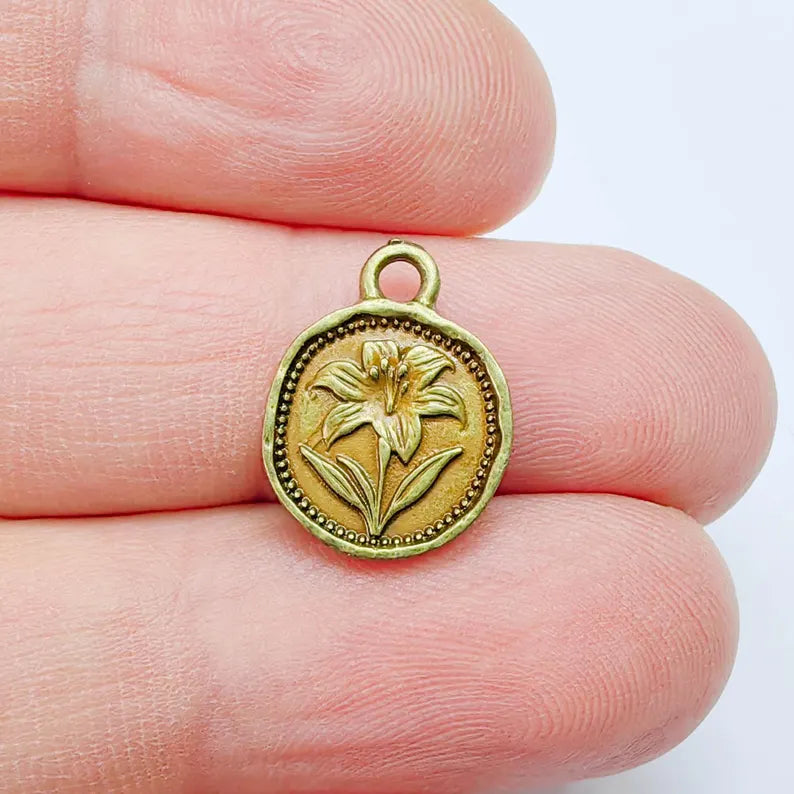 4 Lily Flower Charm, Double Sided Floral Pendant, Plant Earring, Antique Bronze Plated 16x13mm G37659