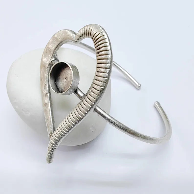 Heart Bezel Bracelet Base, 10mm Setting, Antique Silver, Adjustable Cuff, G37664
