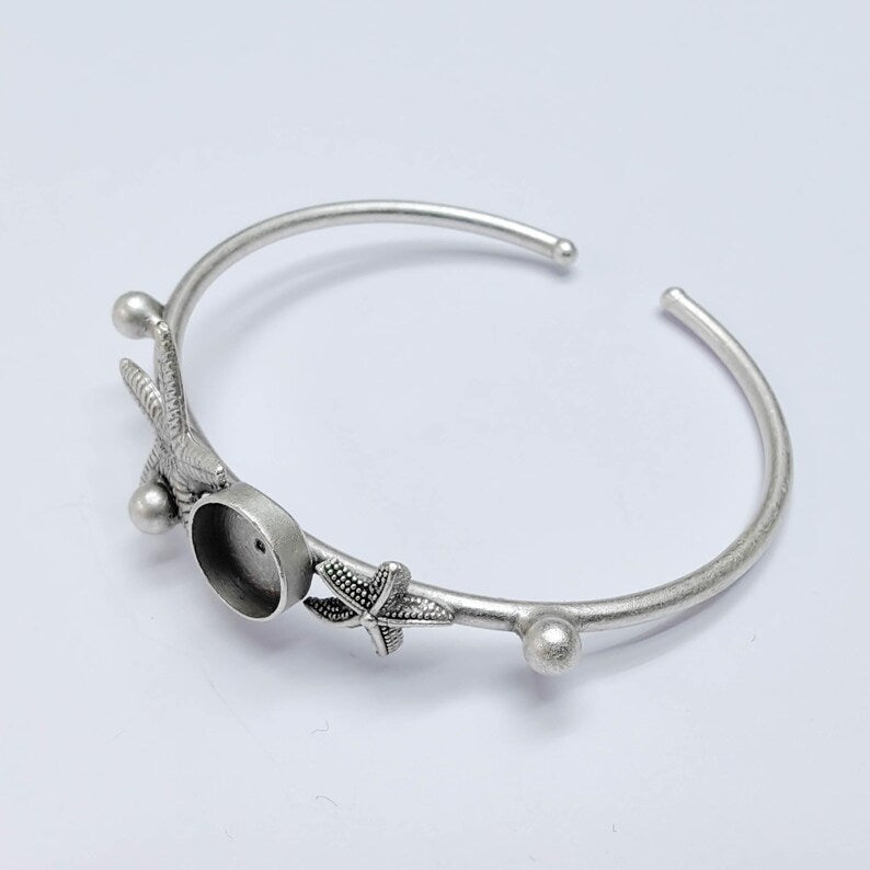 Starfish Leaf Bracelet Base, 10mm Bezel, Antique Silver, Adjustable Cuff, G37667