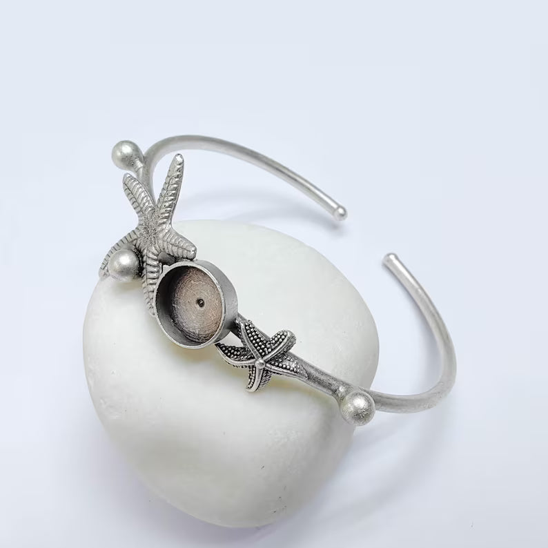 Starfish Leaf Bracelet Base, 10mm Bezel, Antique Silver, Adjustable Cuff, G37667