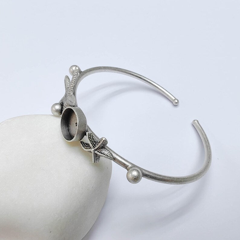 Starfish Leaf Bracelet Base, 10mm Bezel, Antique Silver, Adjustable Cuff, G37667