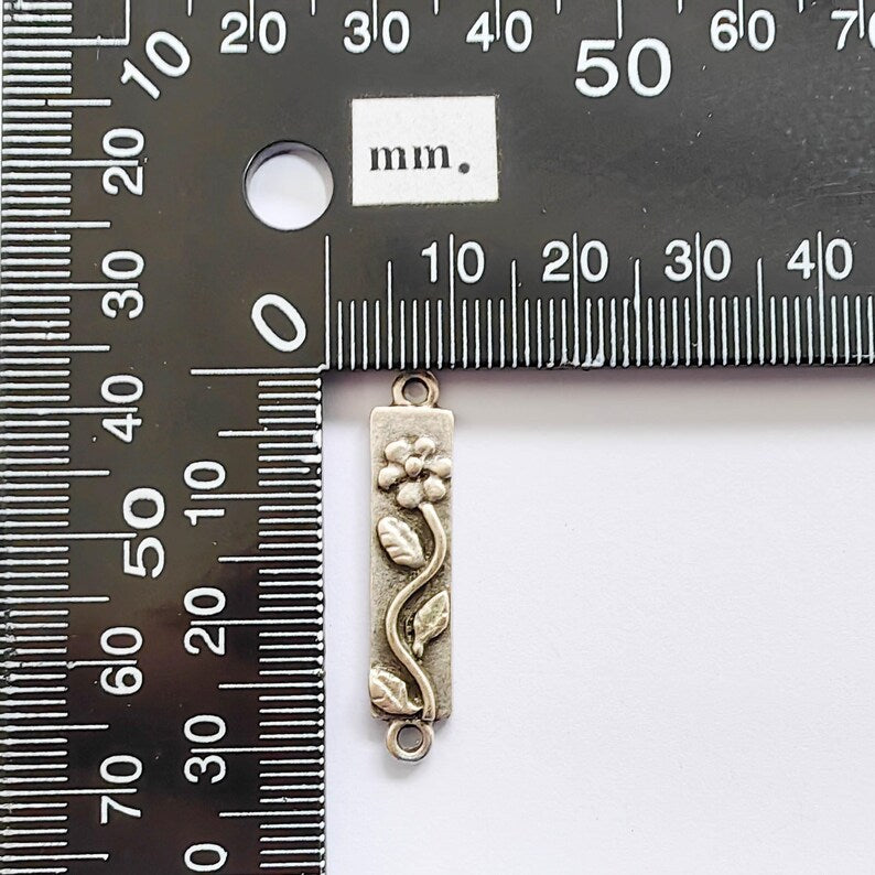 2 Floral Daisy Connector Bar, Antique Silver Vine , Double Loop Link, 32x6mm, G37670
