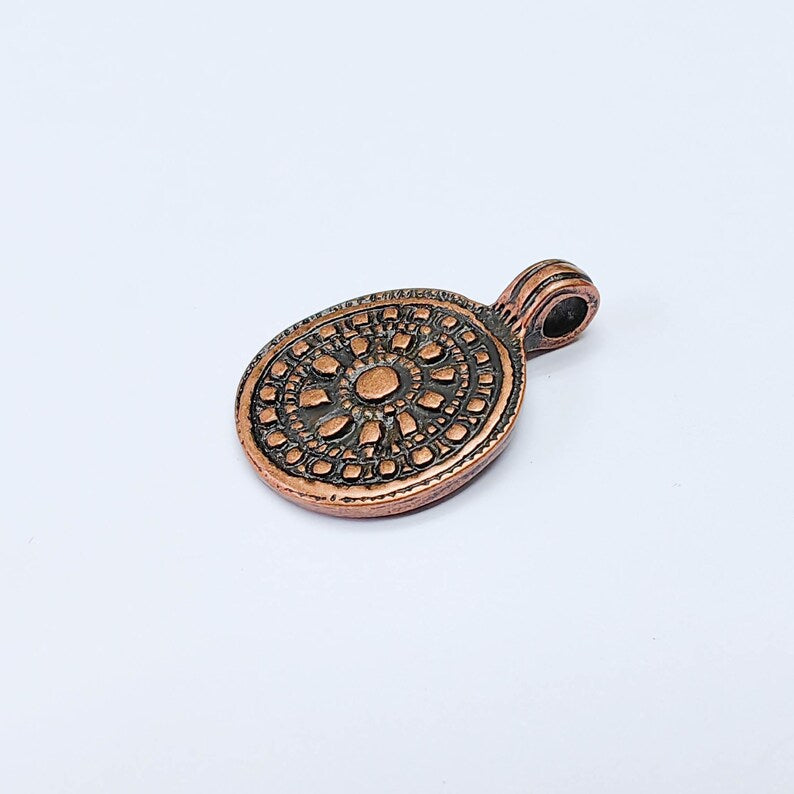 Antique Copper Round Pendant with Ornate Pattern 30x21mm, Nickel Free Charm for Necklace G37679