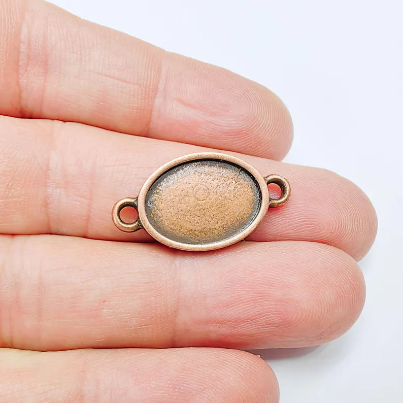 Oval Connector Bezel, Resin Pendant Blank Base, Cabochon Mounting, Antique Copper Plated (18x13mm) G37683