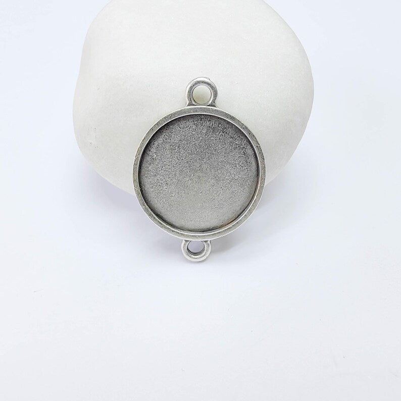Round Connector Pendant 31x23mm, 20mm Bezel Setting, Antique Silver Plated Jewelry Base G37686