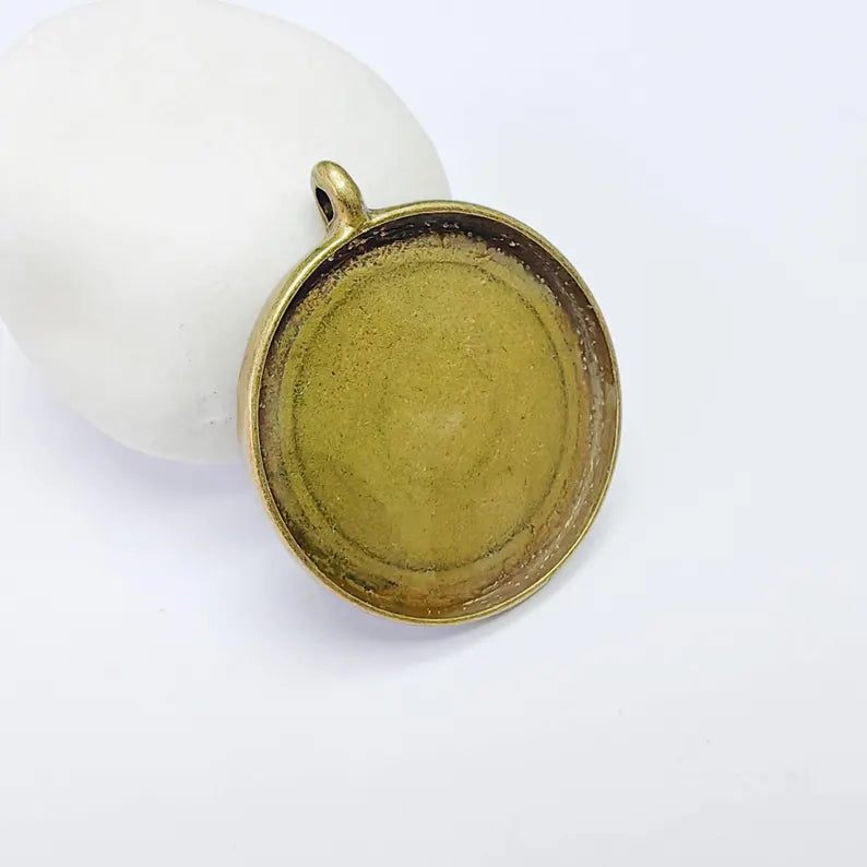 Round Pendant Blanks, Resin Bezel Bases, Mosaic Mountings, Dry flower Frame, Polymer Clay base, Antique Bronze Plated (35mm) G37689
