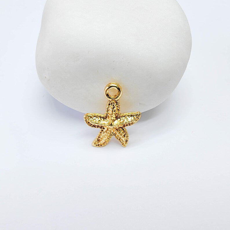 4 Starfish Charm Pendant, Textured Sea Star Design, 24k Gold Color, Jewelry Finding, 18x15mm, G37699