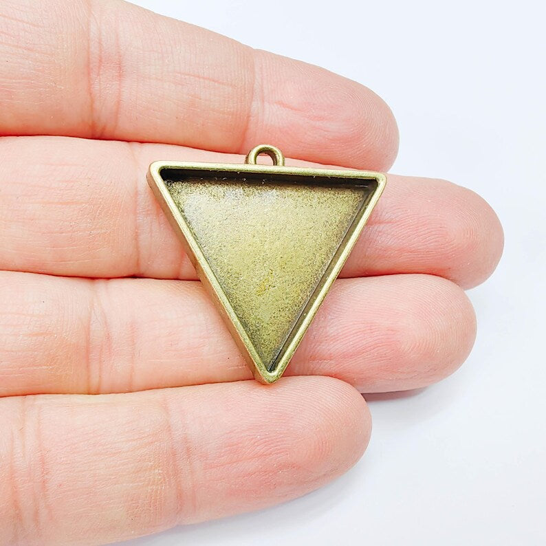 Triangle Bezel Charm Pendant, 25x25mm Bezel Setting, Geometric Frame G37756