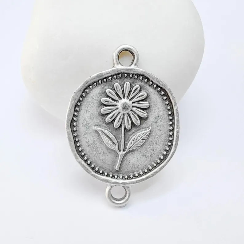 Daisy Flower Connector Charm, Floral Botanical Design, Antique Silver Plated, Round Shape, 34x24mm, G37776