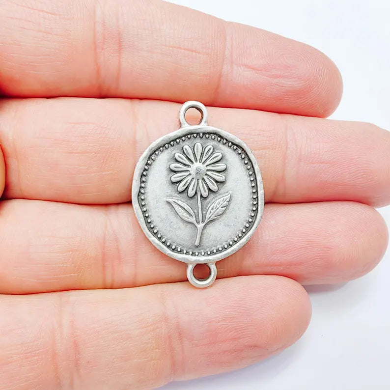 Daisy Flower Connector Charm, Floral Botanical Design, Antique Silver Plated, Round Shape, 34x24mm, G37776